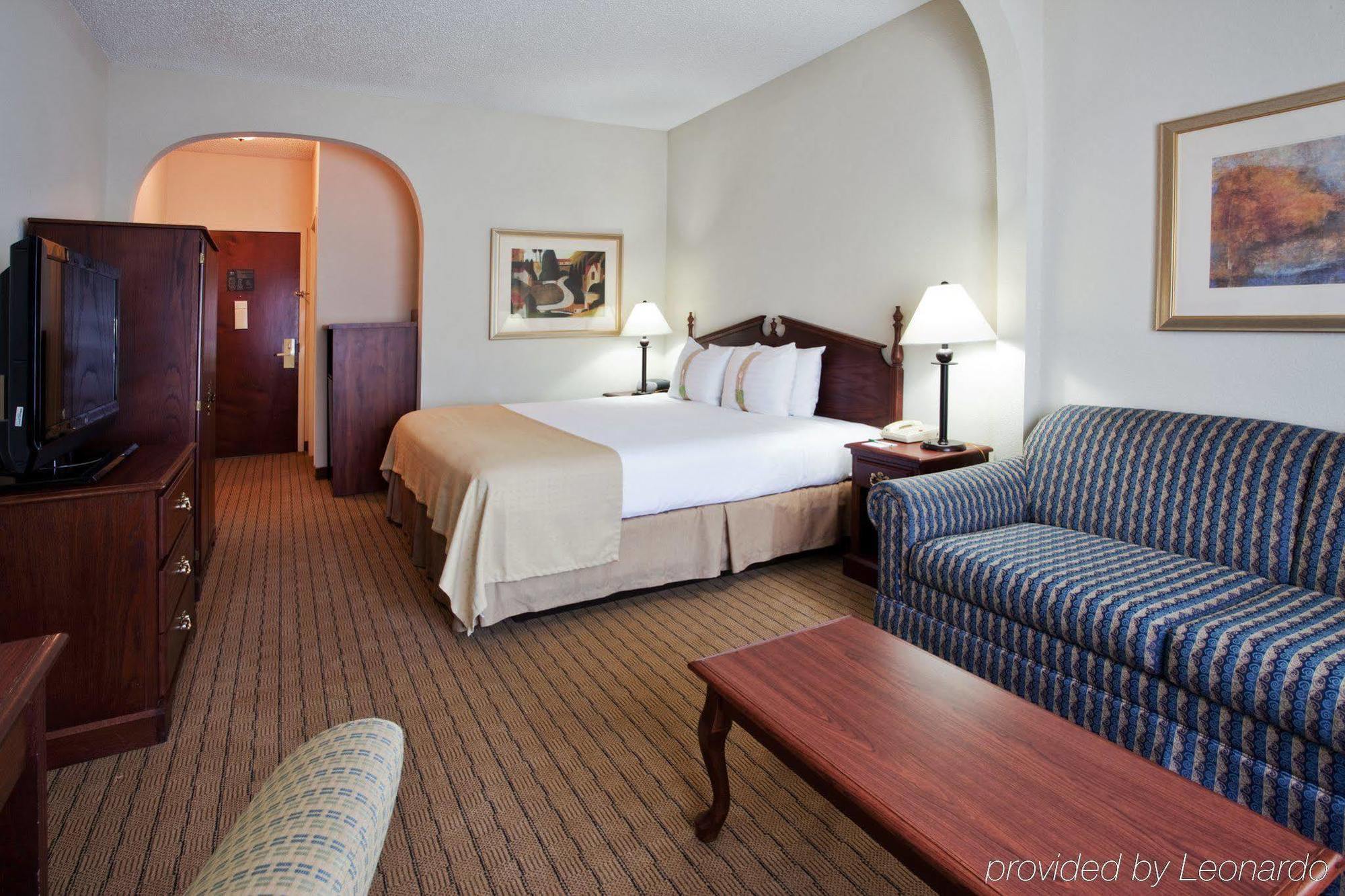 Holiday Inn Hotel And Suites Peachtree City By Ihg חדר תמונה