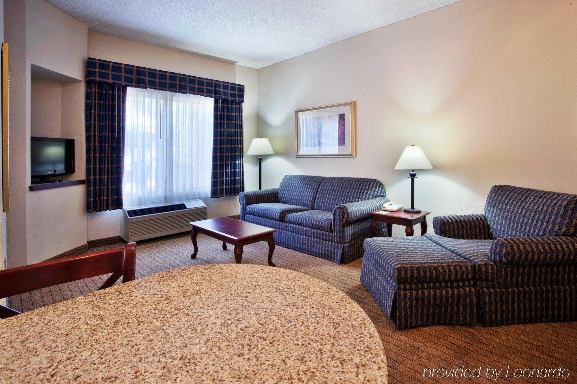 Holiday Inn Hotel And Suites Peachtree City By Ihg חדר תמונה